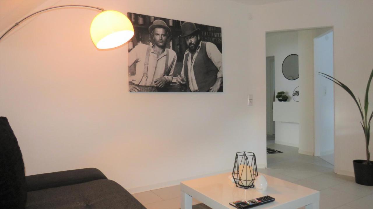 Alte Schule, Ferien- Und Monteurwohnung 盖恩斯巴赫 外观 照片